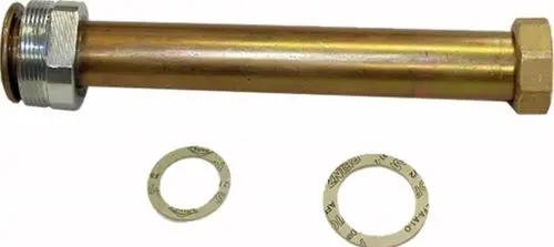 Vorlaufrohr aus Messing mit zwei Distanzringen, Bestandteil einer Wolf Pumpengruppe, geeignet für Heizkreise.